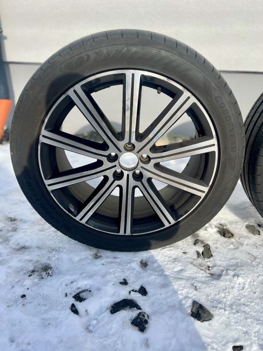 Комплект Volvo 5:108 R20 255/45/R20 Оригінал