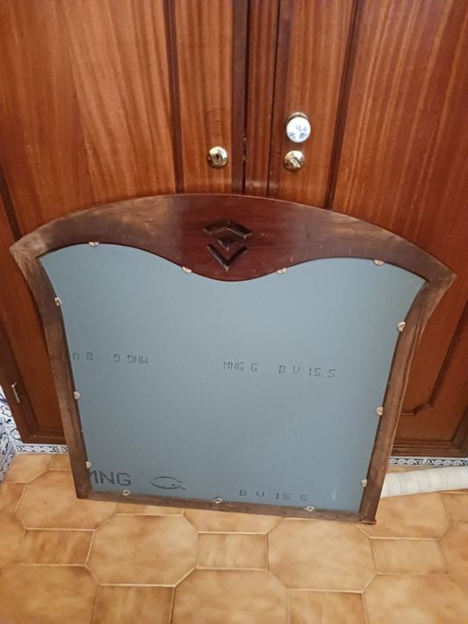 Espelho de sala em mogno