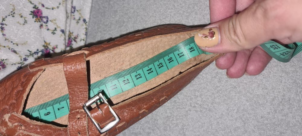 Oryginalne kierpce ponad 30letnie rozm 28