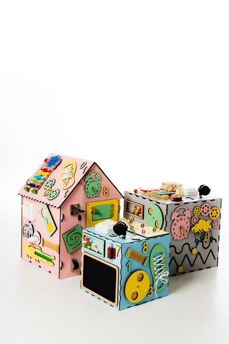 Бізікуб. Бізібудиночок. Бизикуб.