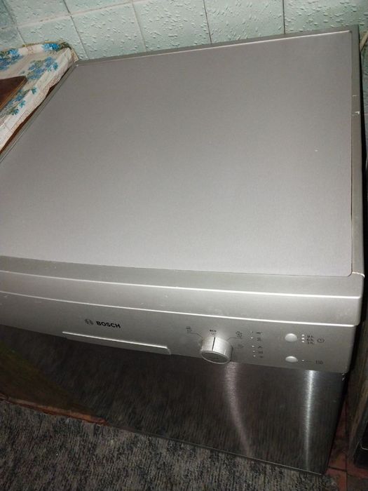 Посудомийна машина BOSCH