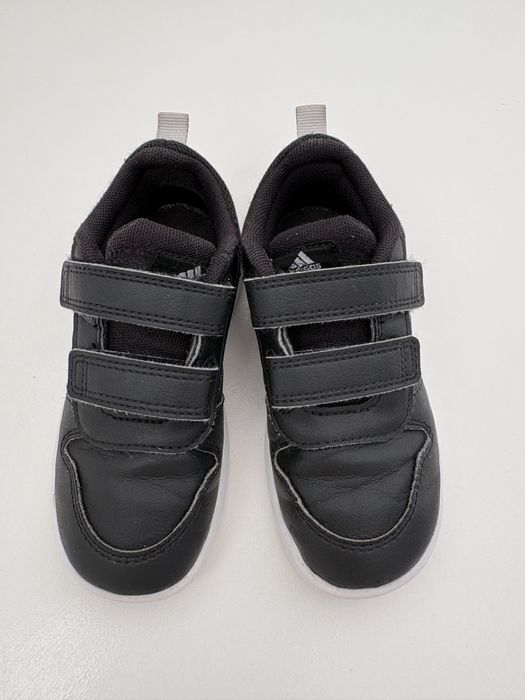 Кросівки Adidas розмір 26 16,5 см