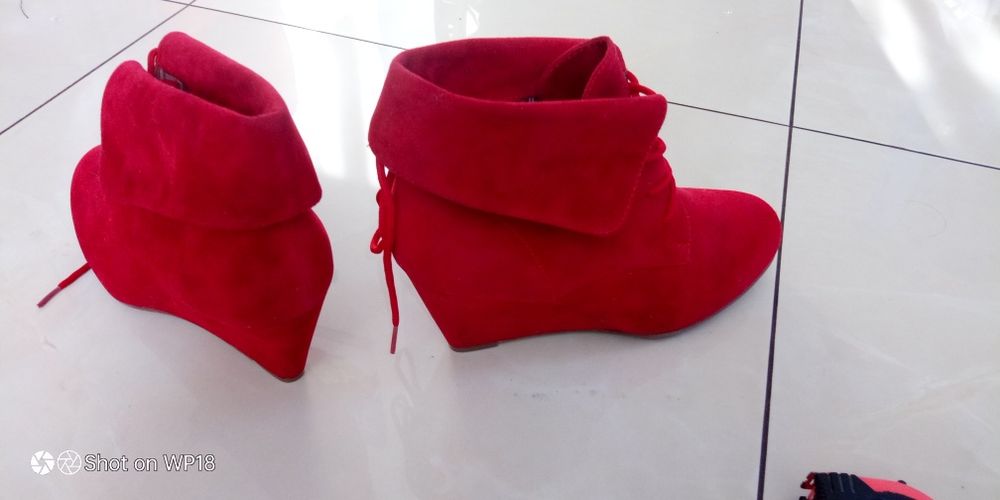 Buty zamszowe...