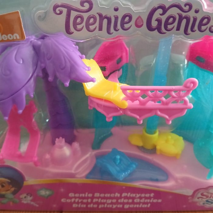 Shimmer & Shine Dżiny na plaży