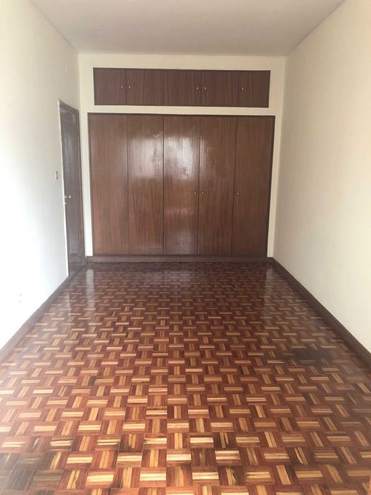 Arrenda-se apartamento T3 (Av. Da Boavista)