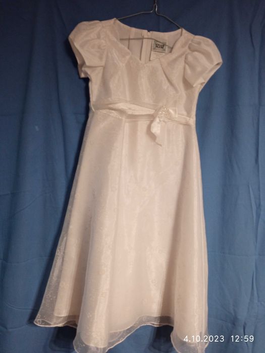 Biała sukienka "po komunii" 134