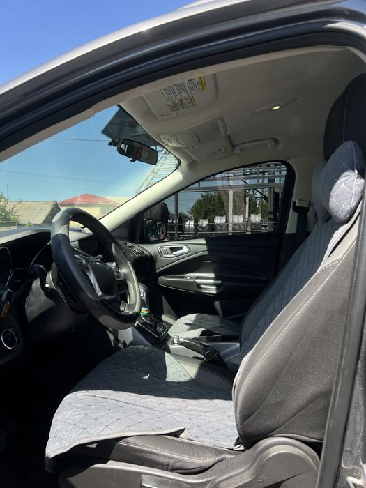 Ford Escape 1,6 L.