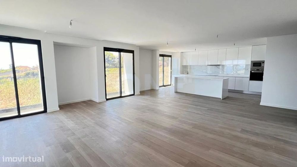 Apartamento T3 NOVO no Caniço Prime II, perto do centro e vista mar