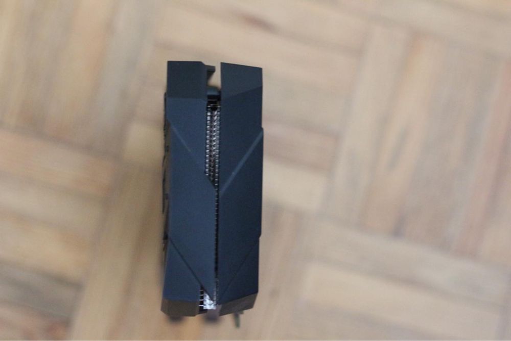 Gigabyte GTX 1660 Super - Impecável