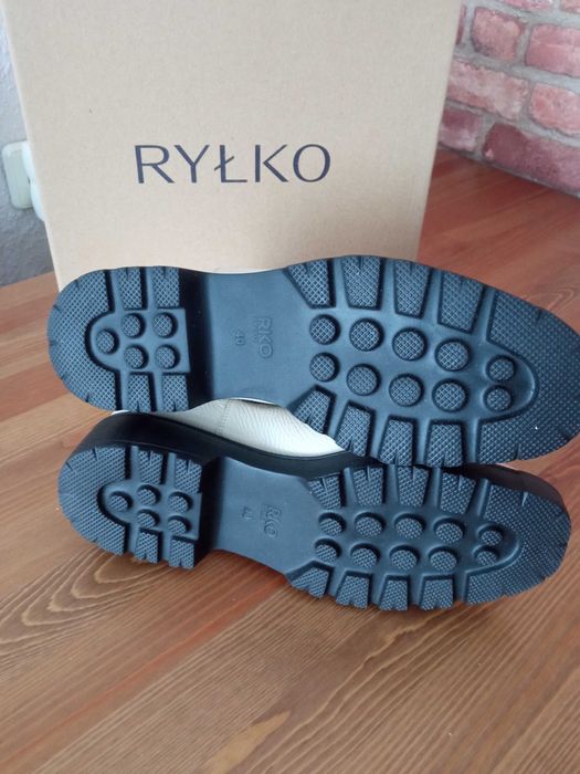 Ryłko Nowe buty sztyblety botki 40