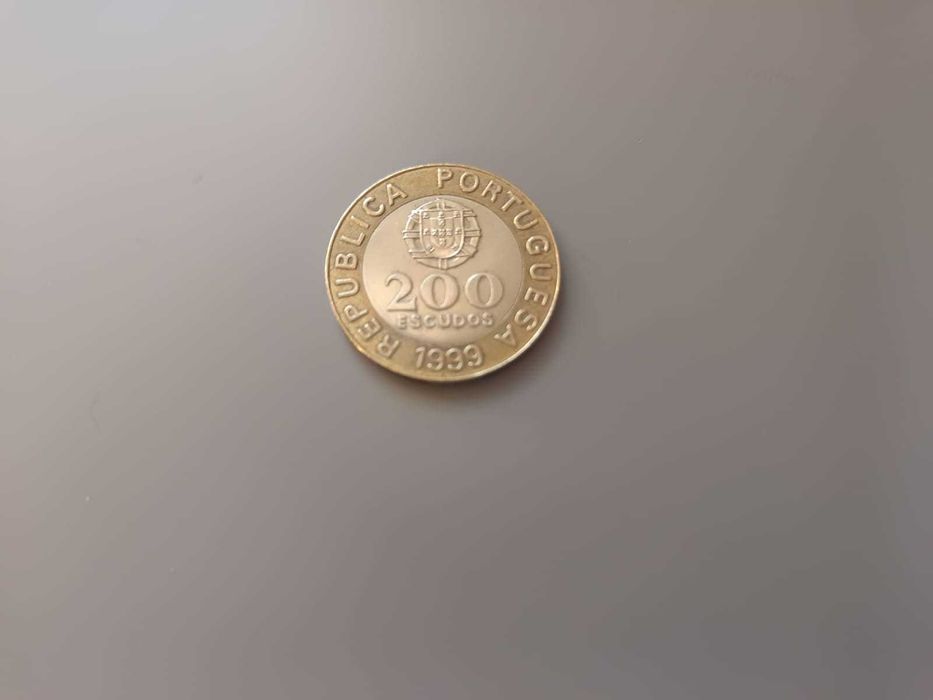 Moeda Comemorativa 200$00 - Garcia de Orta (1999)