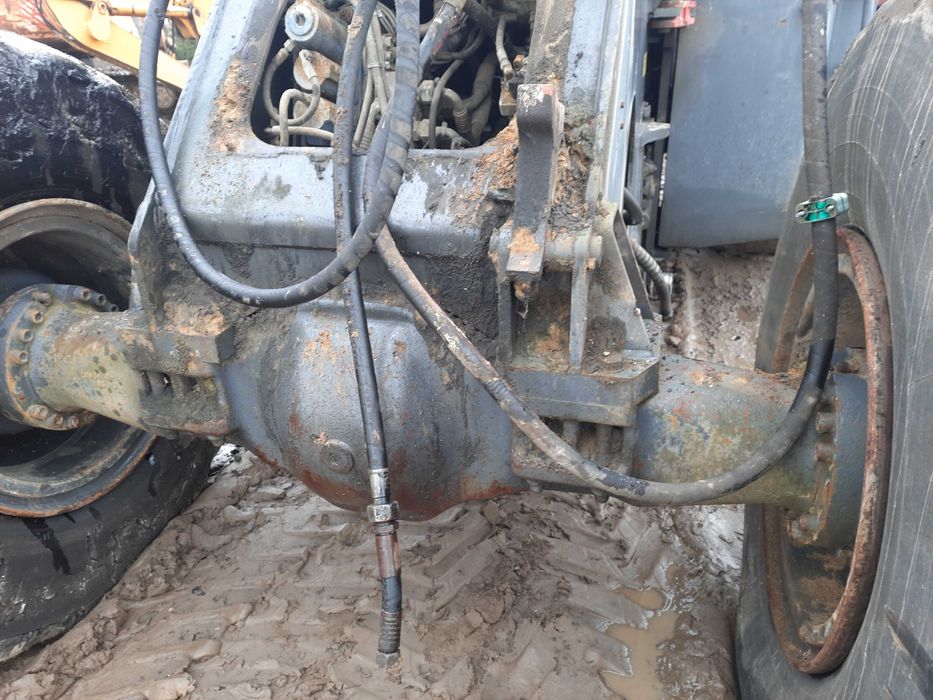ładowarka O&K L45 siłownik podnoszenia ramienia