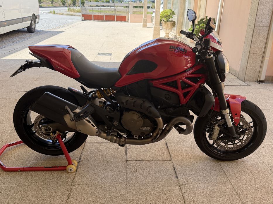Ducati Monster 821