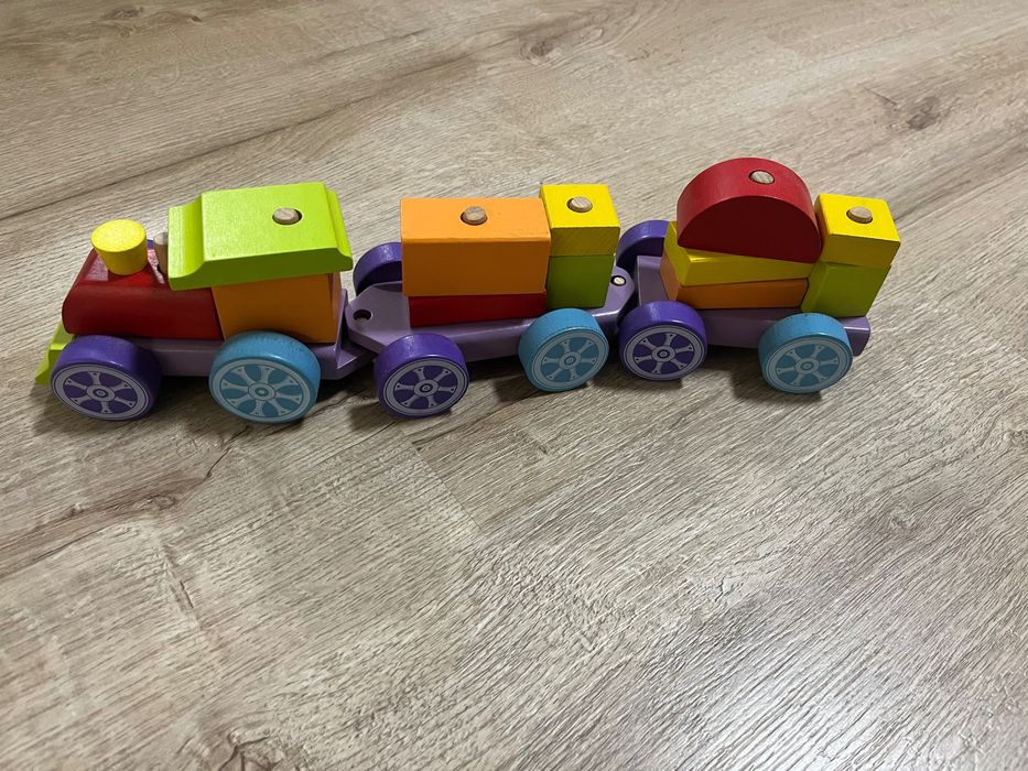 Drewniany pociąg kolejka z klockow
