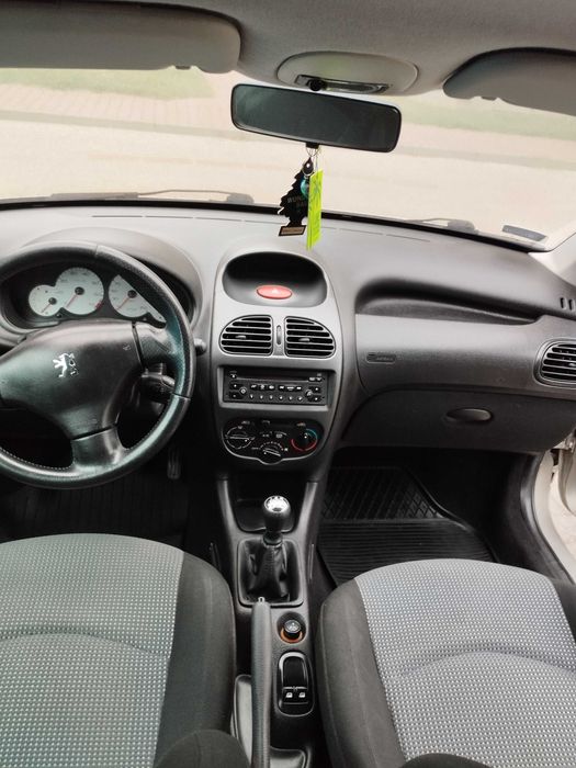 Sprzedam Peugeot 206