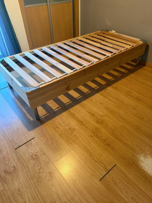 Cama Solteiro IKEA