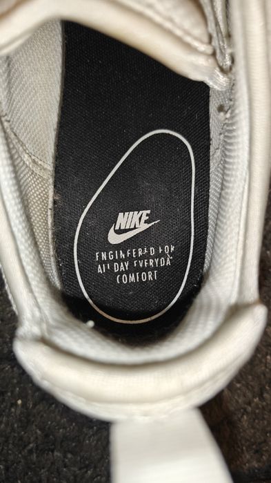 Nike Air Max Axis