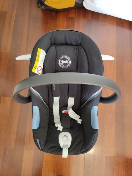 Ovo Cybex Aton M i-size preto em excelente estado