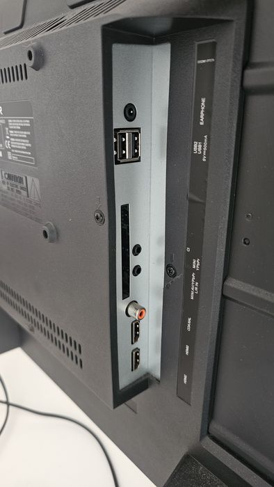 TV Silver 32 com controle remoto