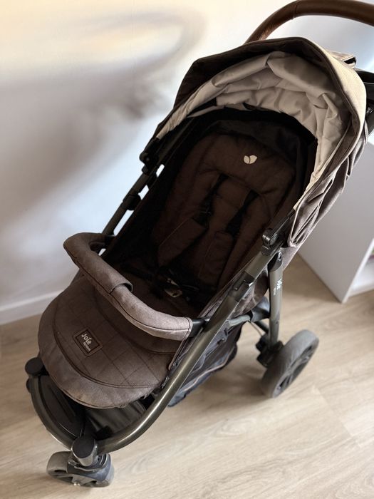 Wózek spacerowy Joie Signature składany skórzana rączka