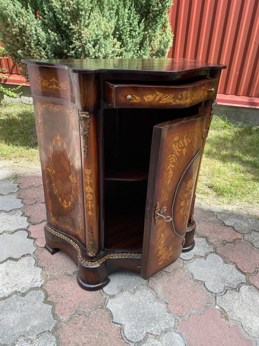 Тумба Італія АМПИР