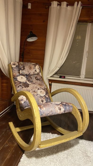 Крісло - качалка  з підголовником