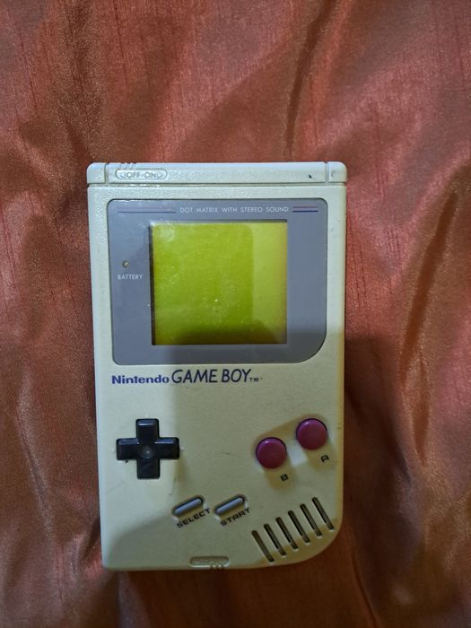 Game Boy cinzento
