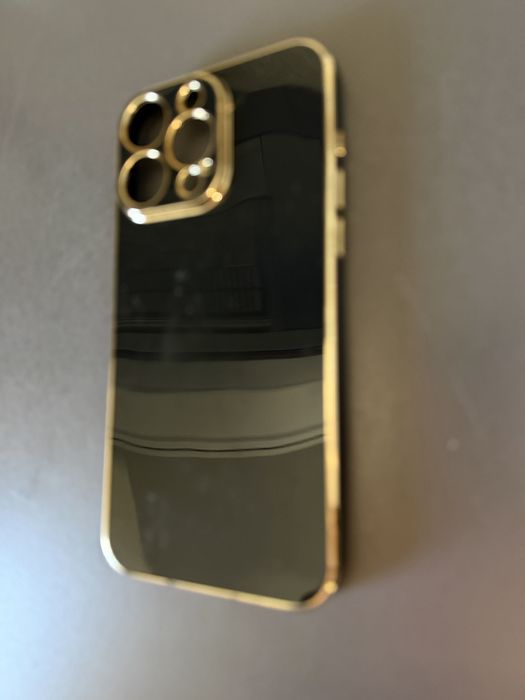 Продам чохли на Айфон 15 Pro Max