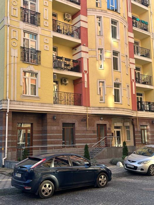 Оренда офісного приміщення в ЖК Подол Град, вул. Дегтярна, Воздвиженка