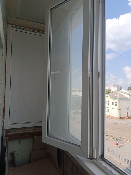 Продам балкону раму
