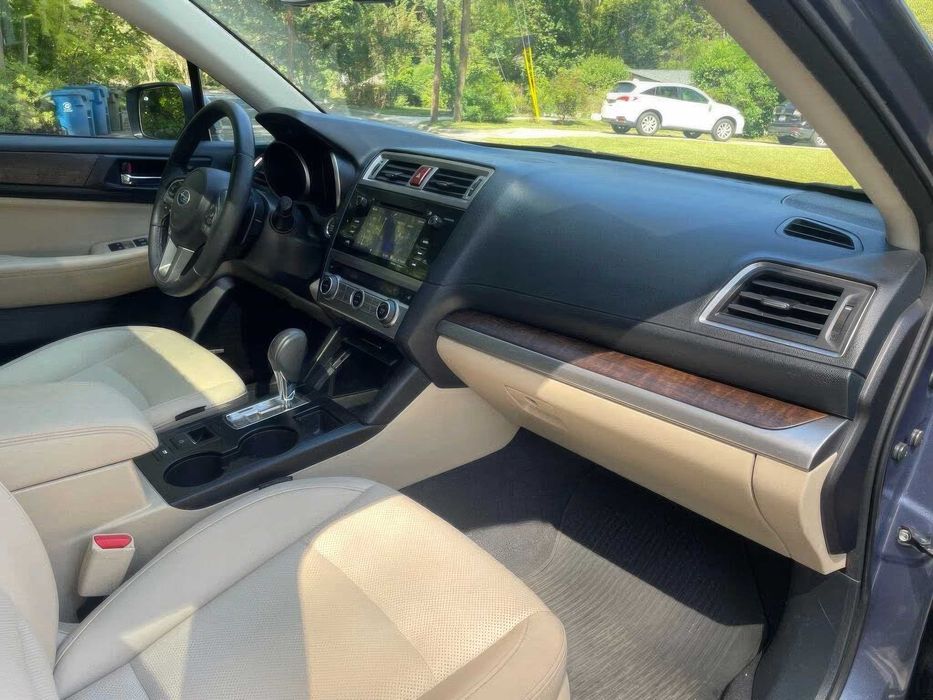 Subaru Outback 2.5i Limited      2017