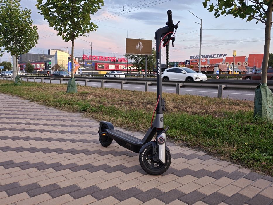 Продам Segway Ninebot F3 pro (кастом батарея 71V 900вт·год)