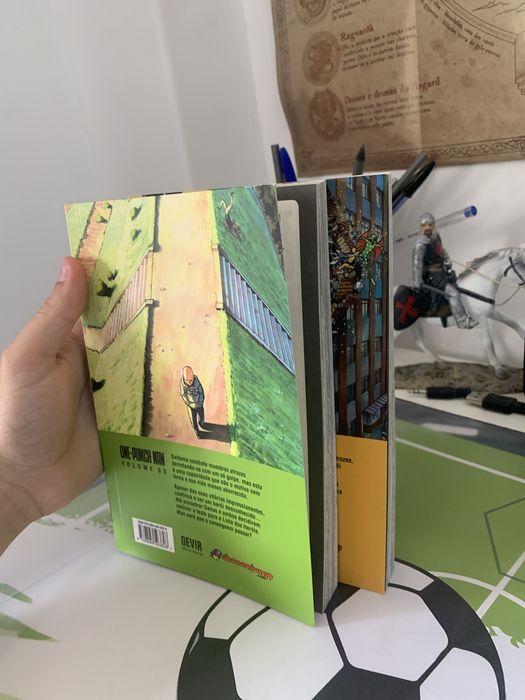 One-Punch Man volume 1 e 3.