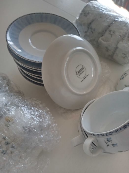 Teacups or Porcelain Tableware462356501884446724