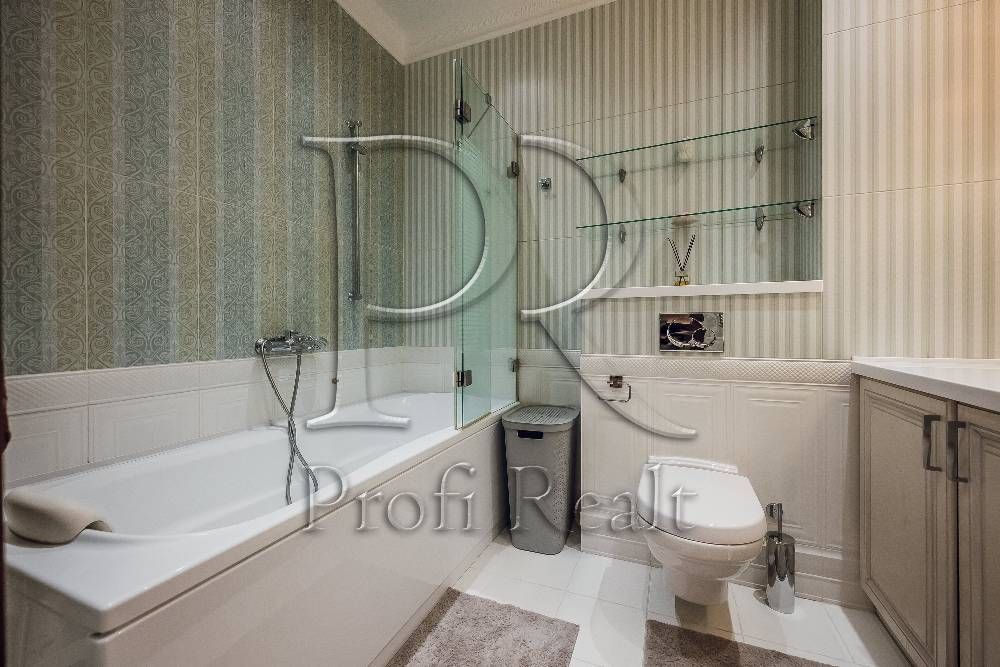 3к Квартира у жк/Голосіївський район/метро Деміївська/підземний паркін