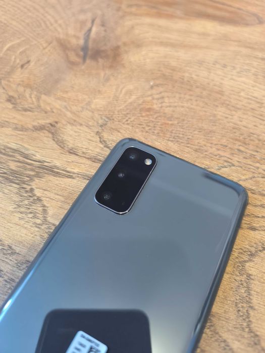 Samsung Galaxy S20 8/128gb