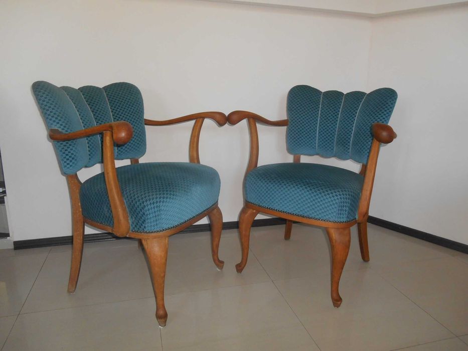 piekne stylowe solidne fotele krzesła