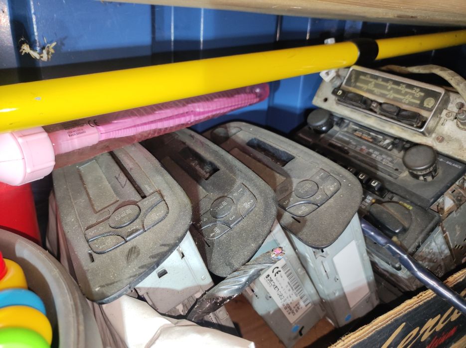 Radio samochodowe Mercedes Becker VW Philips BMW audi Citroen Ford