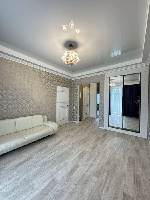 Продам 2х Шикарную сталинку, центр,ремонт,мебель!