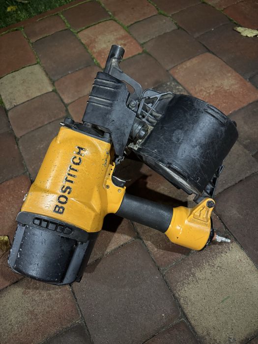 Пневмопістолети для збиття піддонів