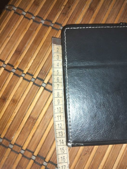 Продам чохол-книжку на планшет