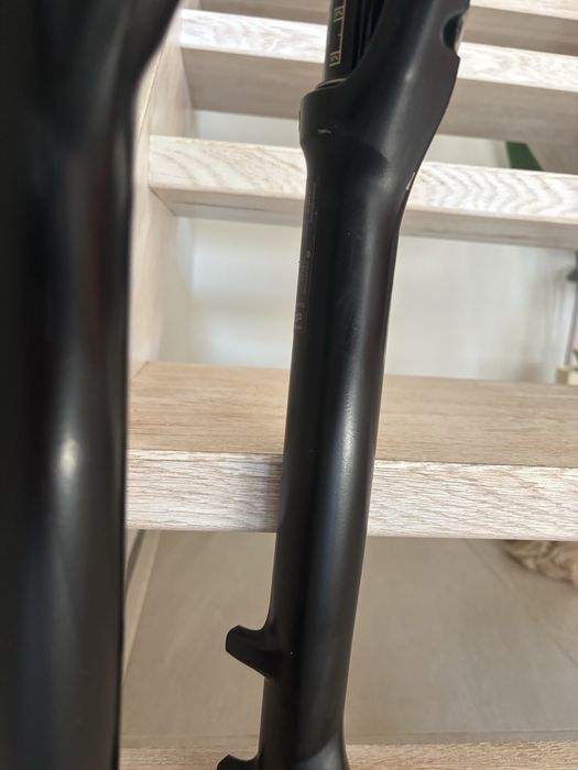 Sprzedam amortyzator rock shox