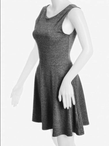 Szara delikatnie rozkloszowana sukienka H&M 38 M