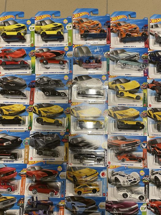 Hotwheels 126 sztuk wyprzedaż