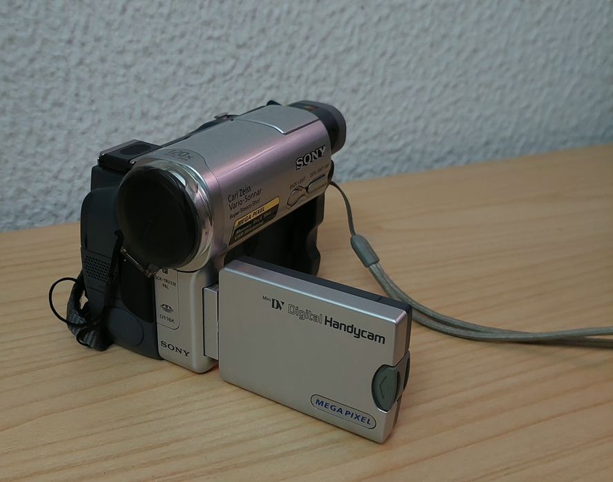 Handycam DCR-TRV33E