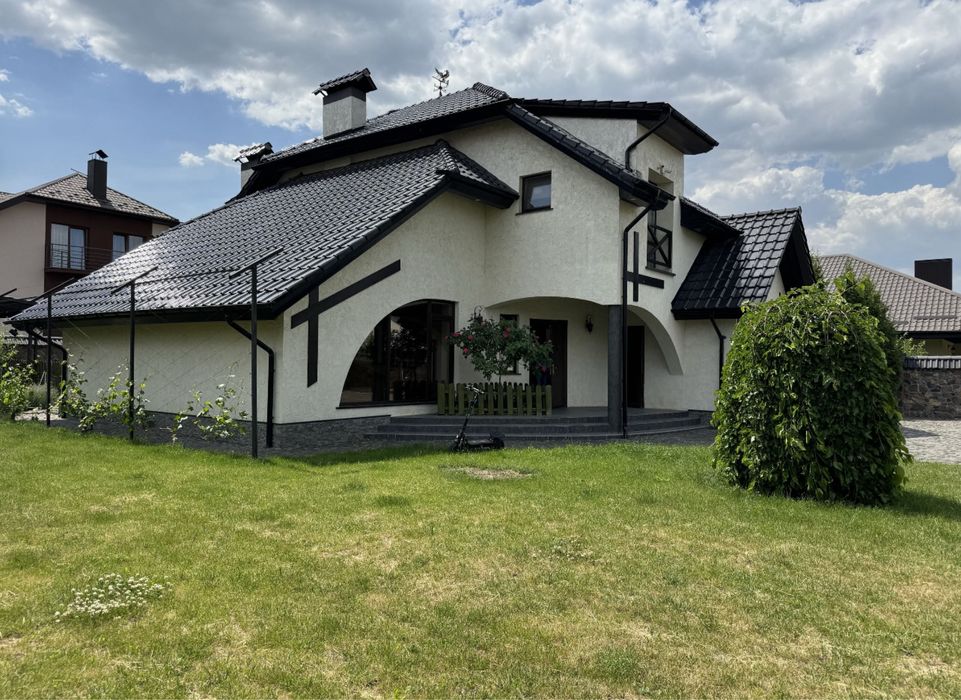 Будинок в ЖК ( на Щасливому ) Топова Локація!!! Все поруч.