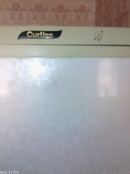 Терміново продам двокамерний холодильник Indesit