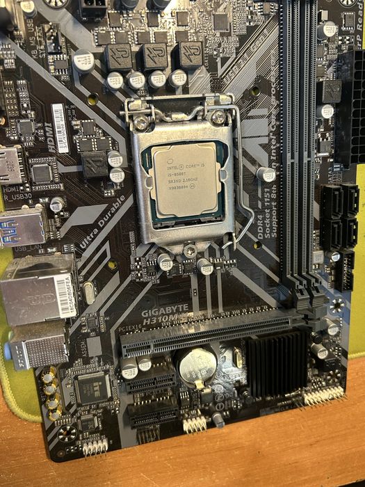 Gigabyte H310M H  Intel Core i5-8500T