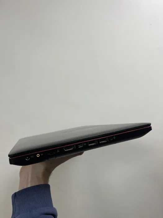 Ігровий ноутбук ASUS ROG i7 GTX SSD IPS