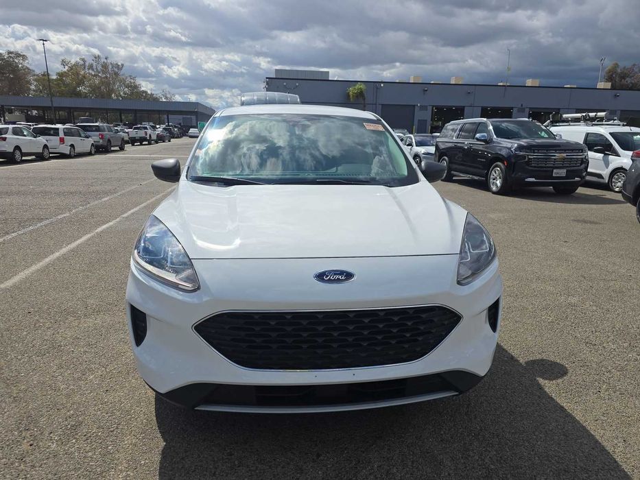 2022 Ford Escape Plug-In Hybrid SE плагин гибрид